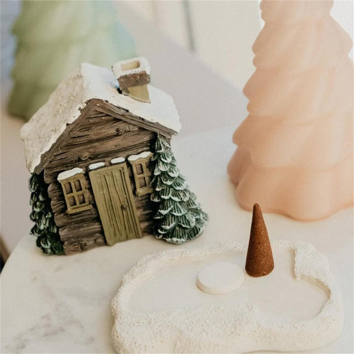 🔥HOT SALE 49% OFF🔥Gingerbread House & Christmas House Incense Cone Burner