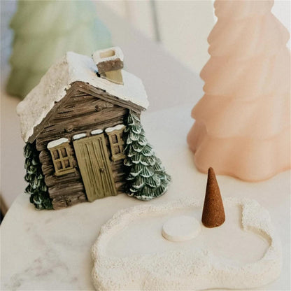 🔥HOT SALE 49% OFF🔥Gingerbread House & Christmas House Incense Cone Burner