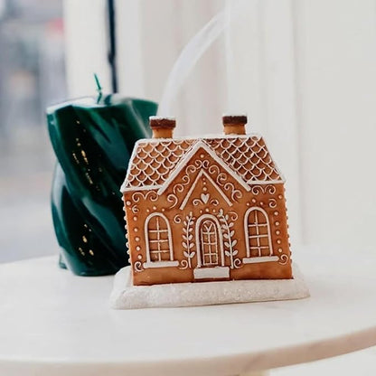 🔥HOT SALE 49% OFF🔥Gingerbread House & Christmas House Incense Cone Burner